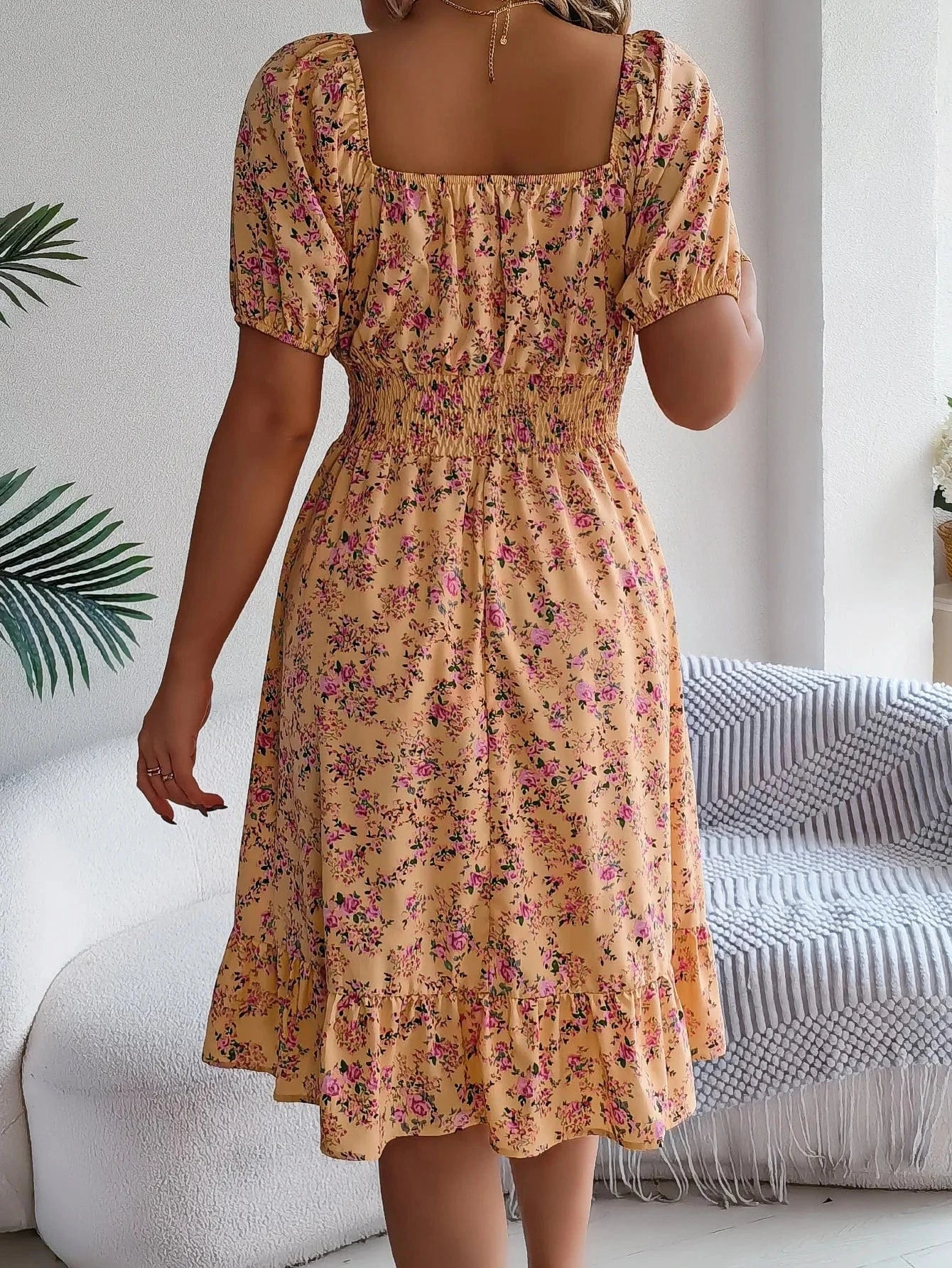 Robe d'été fleurie manches courtes col carré - Image 12