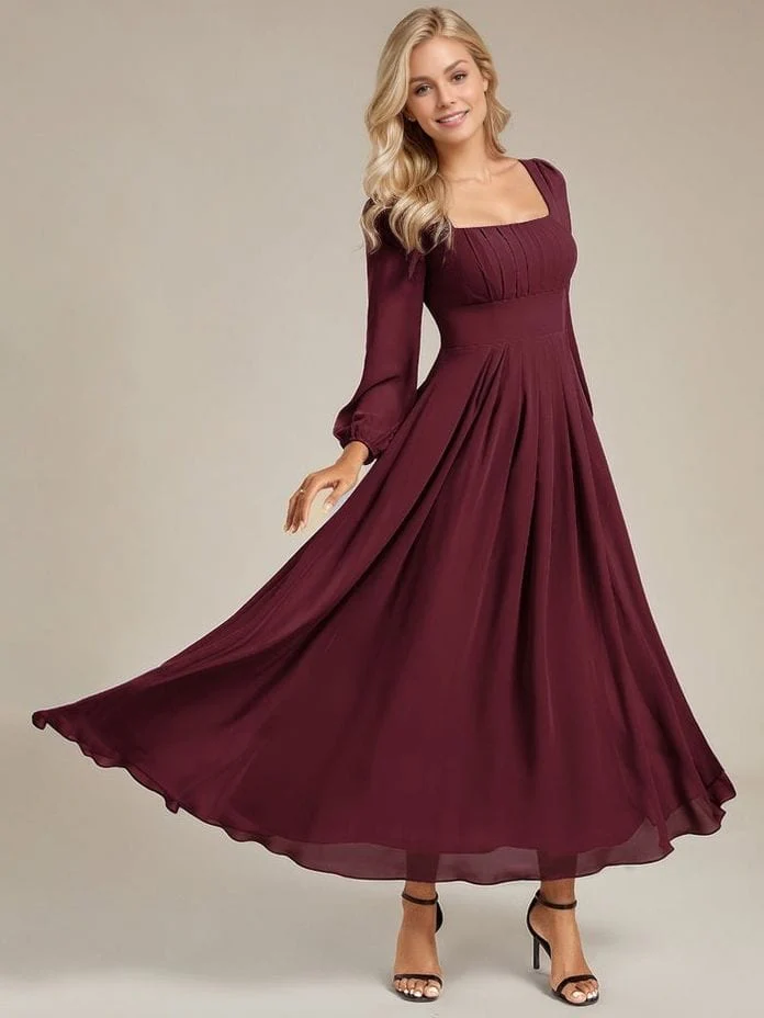 Robe de soirée bordeaux à manches longues